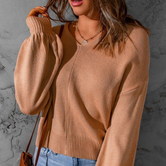 NWOT Twist Cut Out Back Sweater(222918) - Picture 3 of 7